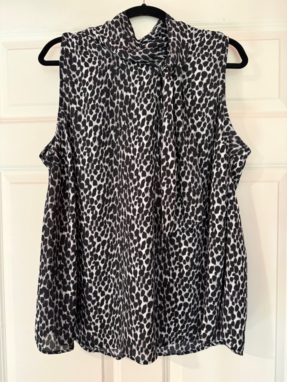 Torrid High Neck Cheetah Print Sleeveless Top Size 1 (14/16)